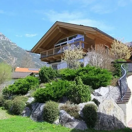 Chalet Mit Privater Fitness Und Spa جارمش بارتنكيرشن