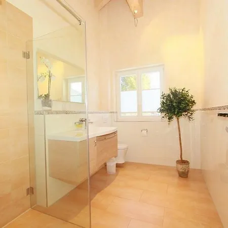 Chalet Mit Privater Fitness Und Spa Lejlighed *